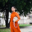 orange outfit street style