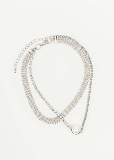 Mix Pearls & Chains Necklace to wear with trousers