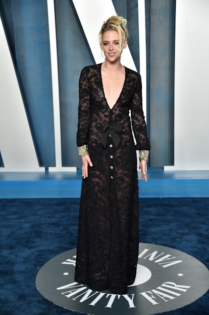 Kristen Stewart attends the 2022 Vanity Fair Oscar Party 