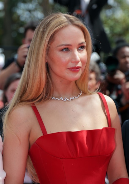 Jennifer Lawrence blonde highlights at Cannes 2023