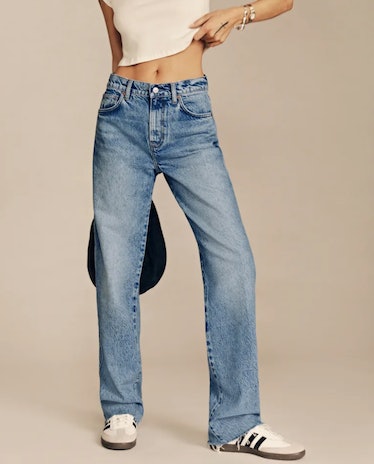 straight low-waisted jeans