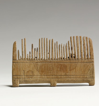 Ancient Egyptian comb, c. fifteenth century BCE